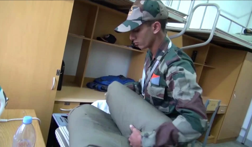 中国军人叠的被子就像“豆腐块”，那么印度士