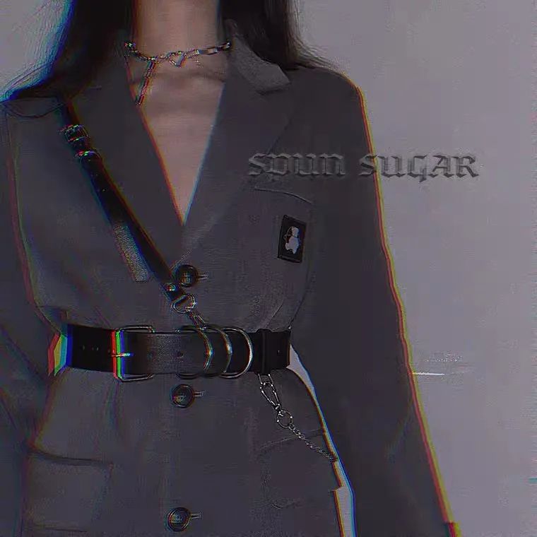 我减少了买衣服的次数，却越穿越好看了