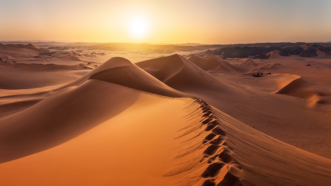撒哈拉沙漠有多深？如果把沙子全挖光，底下会剩下什么？