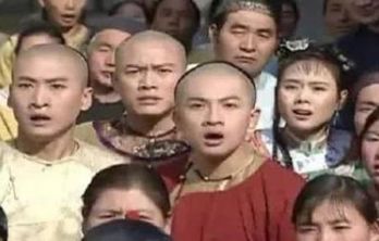 馬龍的老婆夏露又上熱搜了，她才不是一個(gè)沒(méi)故事的女同學(xué)
