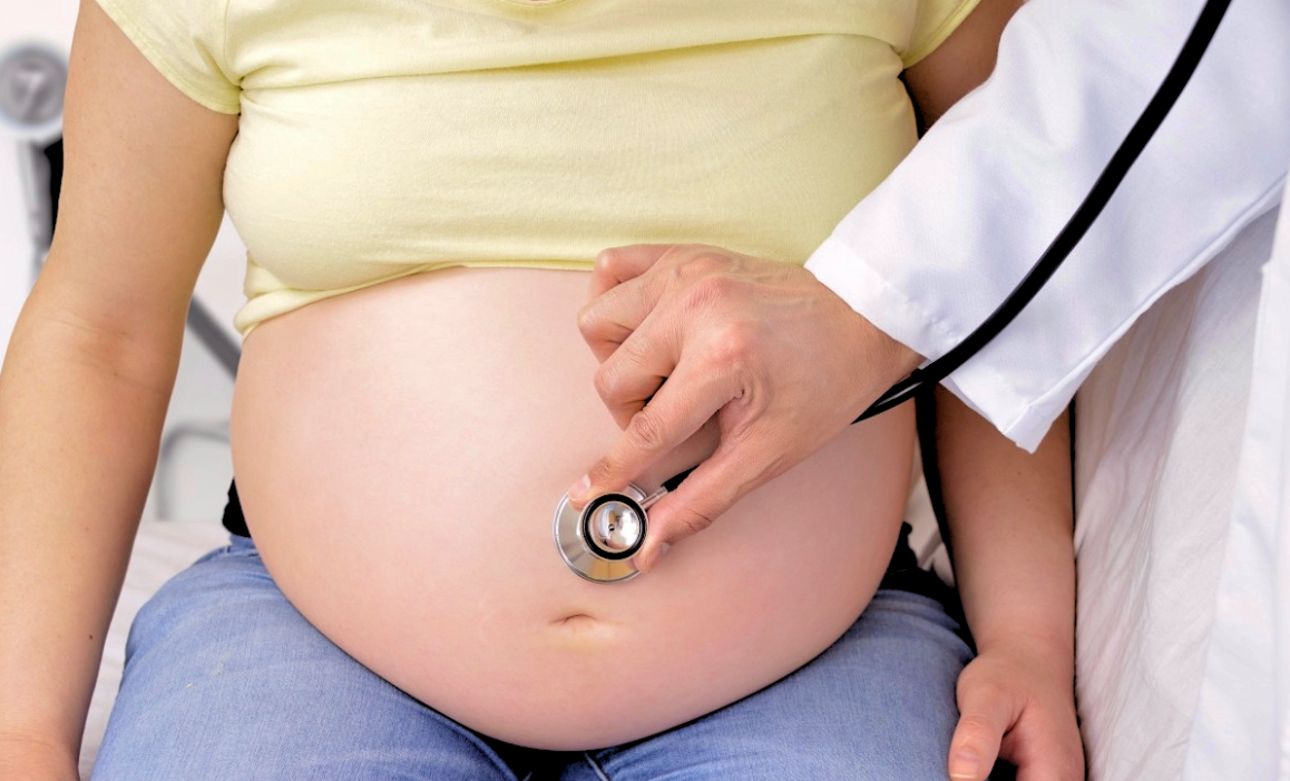 准妈妈在怀孕期间患上糖尿病会有哪些影响？该如何预防