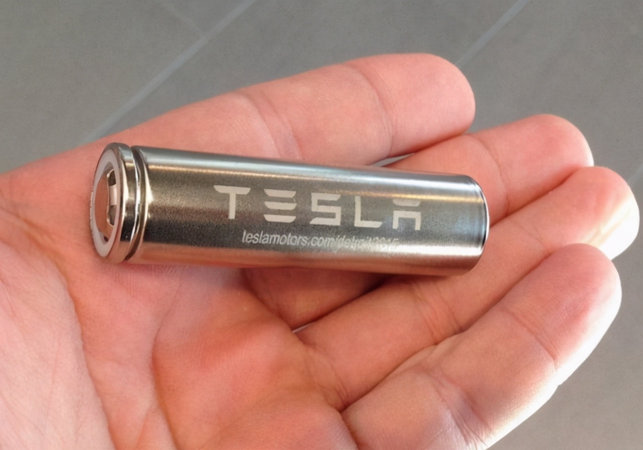 Disassemble the Tesla battery pack, revealing more than 7,000 AA batteries!Not as good as BYD's
