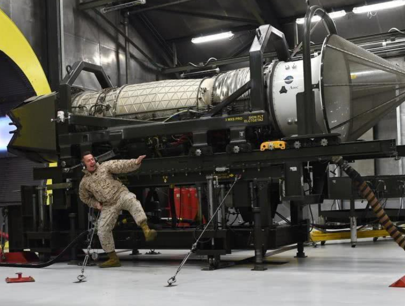 全球首款六代机启动研制，性能将远超F35，美国