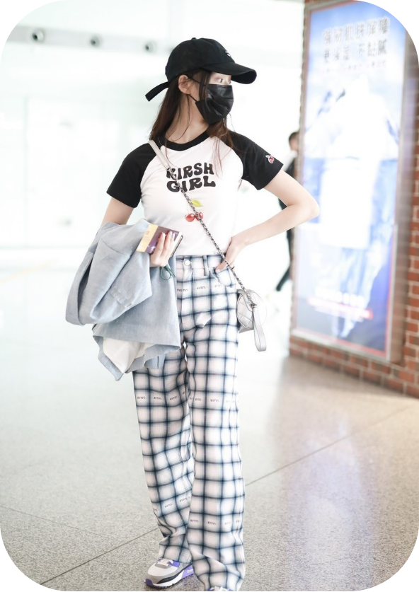 复古风今年强势来袭，款式百搭的格纹裤“卷土重来”，时髦又吸睛