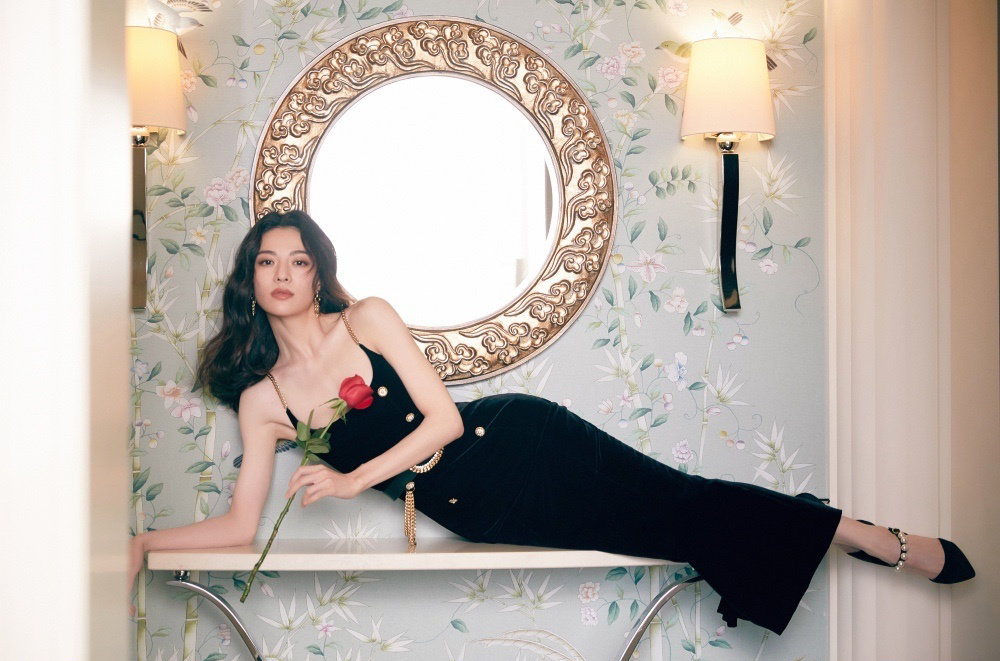 过时单品反成为时髦标签？上世纪的复古港风，如今竟让女星都沦陷