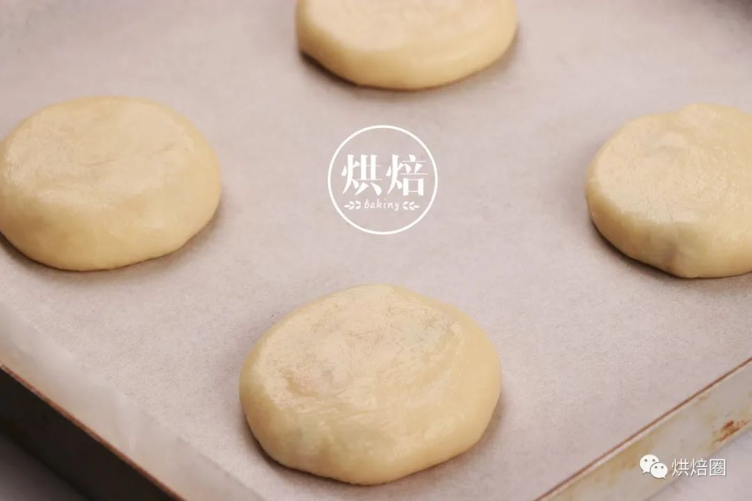 不用炒馅的绿豆饼，这样做皮薄馅多，清热降火，香甜可口