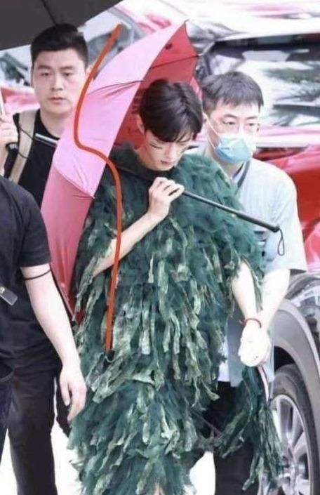 青春环游记2：肖战镜头一剪梅？官博发文暗藏玄机！贾玲都坐不住