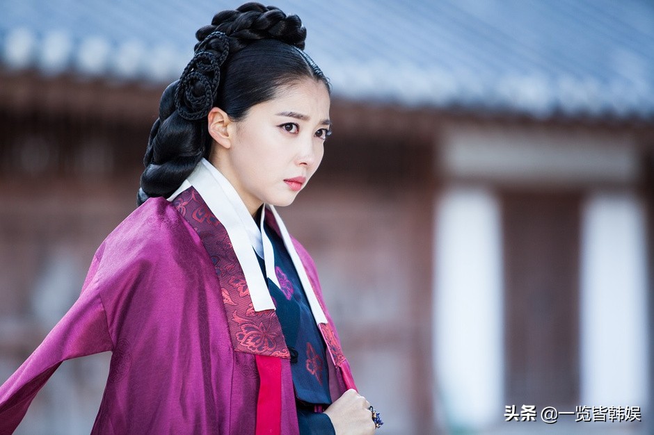 吴允儿离婚独自抚养自闭症儿子 师任堂搭档李英爱 是韩国一代车模