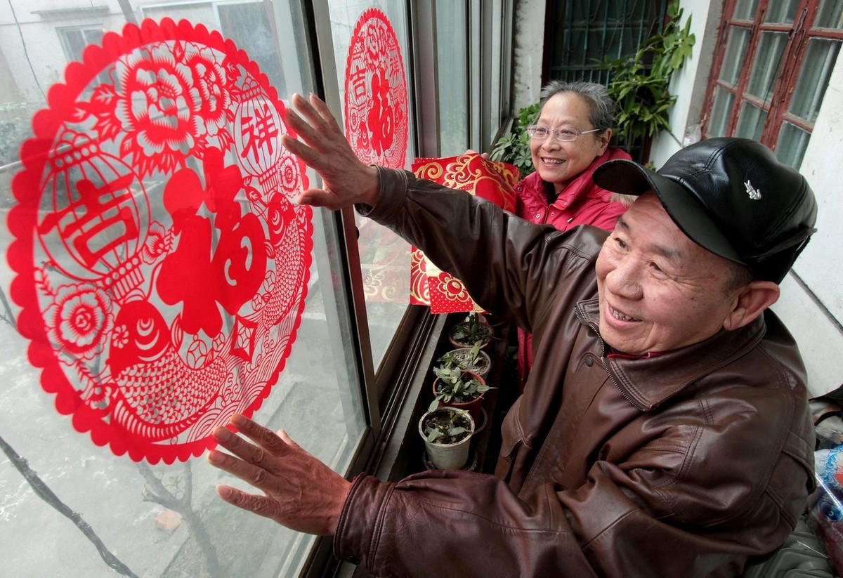 Spend the New Year come home, let love to come home, let a reunion