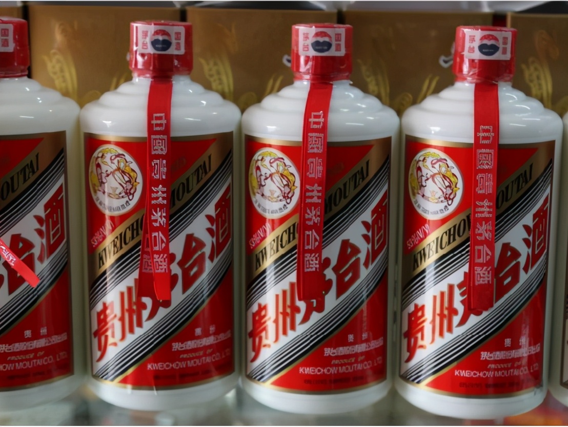 国家出手再限制，贵州茅台“失守”，业内人士：只是一个开始