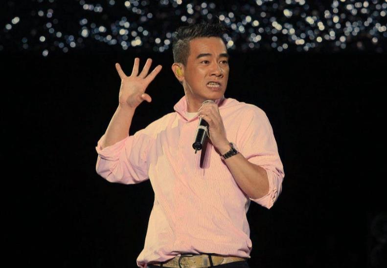 应采儿晒Jasper跳街舞画面，小小春暴风式长高，酷似陈小春