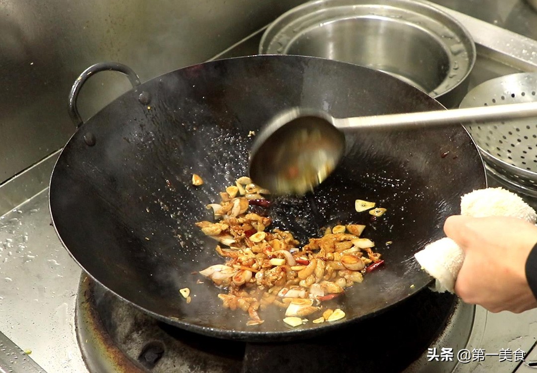 图片[8]-【萝卜豆芽炒肉丝】做法步骤图 厨师长分享正确做法-起舞食谱网