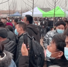 一夜爆红的拉面哥，正在被网红逼上绝路：流量时代的悲哀还在重演