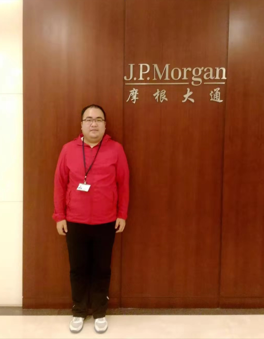 The month learns into 50 thousand Tsinghua date on bully net, however because of fat ugly be atttacked abusively by female boxer? 