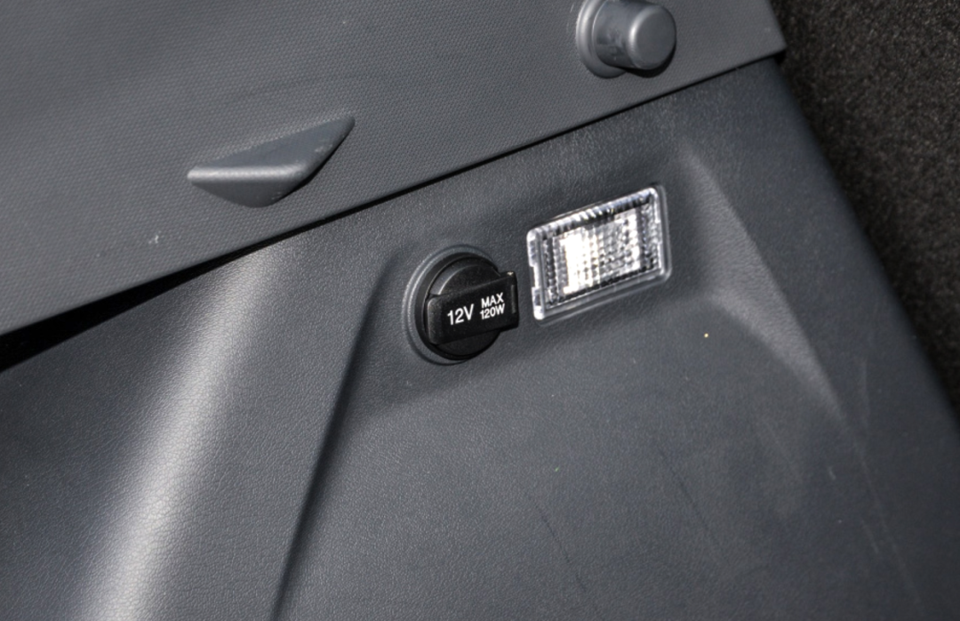 预售价11.59万起！长安UNI-T除了设计运动，开起来