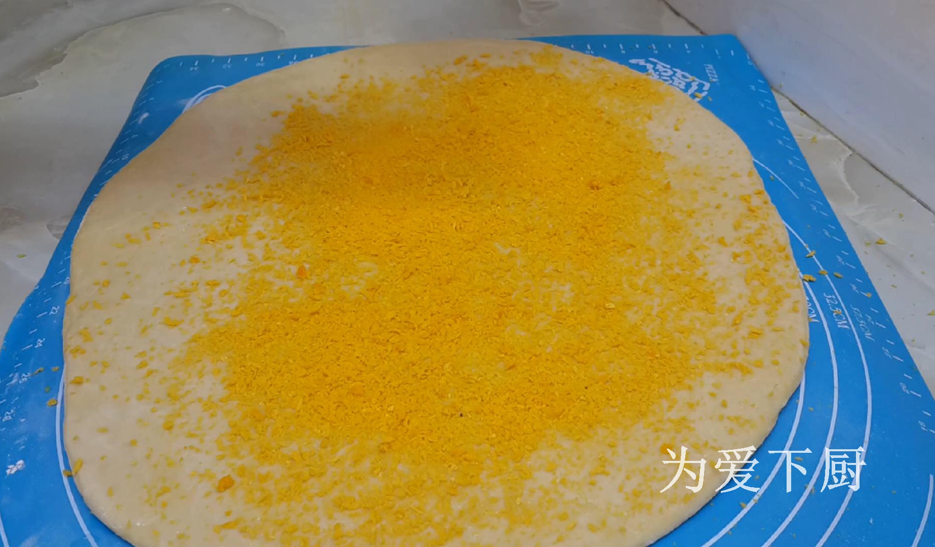 零食这样做才简单，加2个鸡蛋，外焦里软又香甜，比面包油条好吃