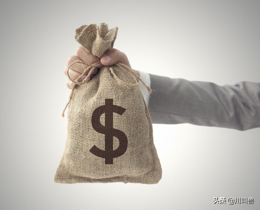 一家25平米的水果店，从年赚7万到一年净赚50万，凭什么？