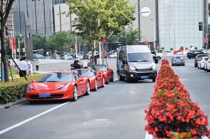 涂鴉秀！豪車巡游！中意文化周火熱開幕，依維柯歐勝閃耀魔都
