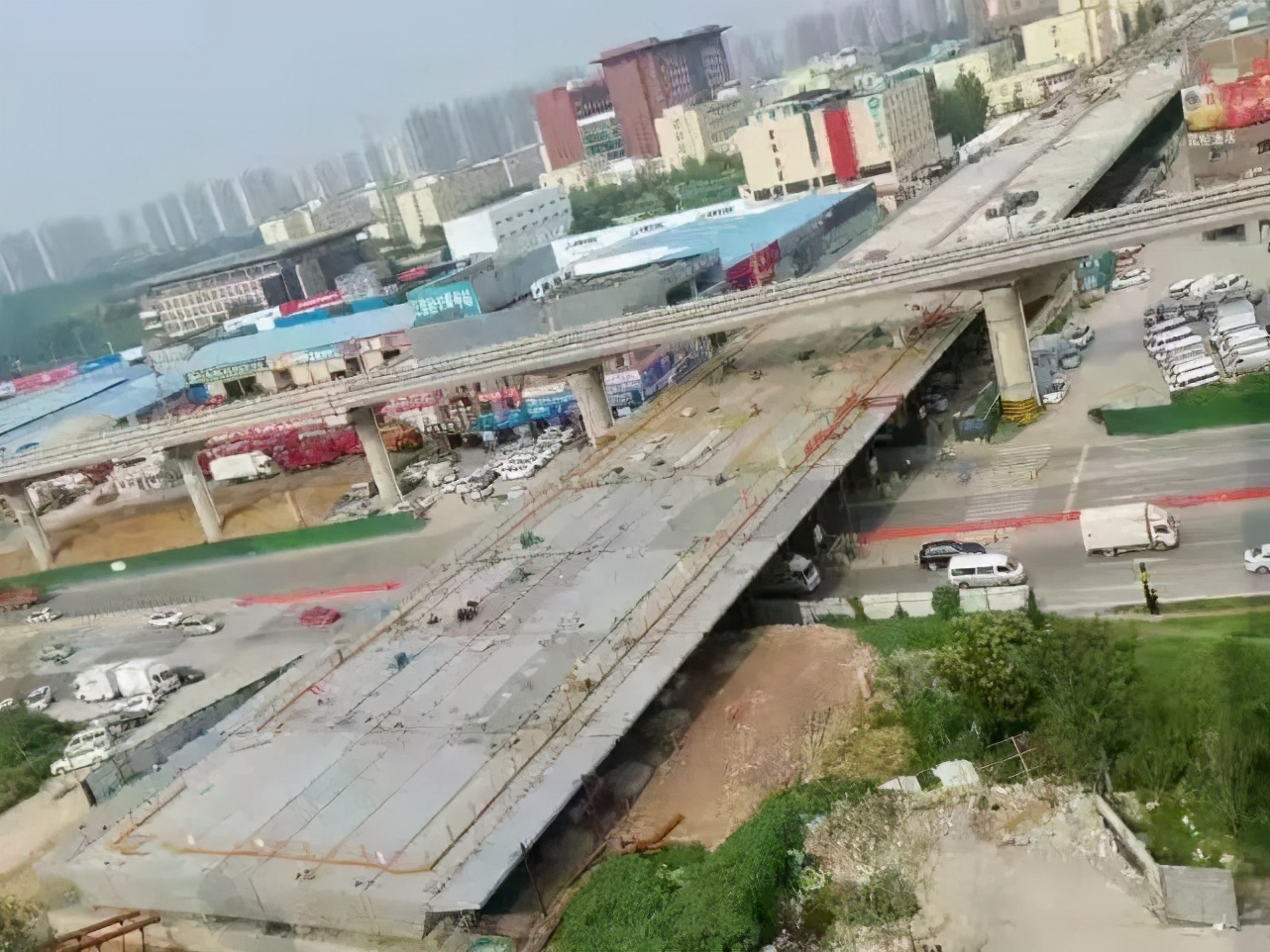 国道310线郑州西南段改建工程的实施,有利于缓解郑州市过境交通压力.