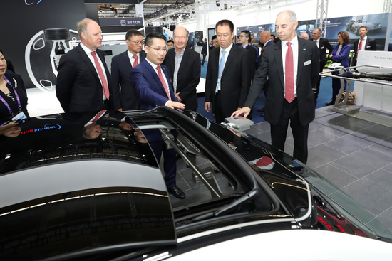 许家印造车决心有多大？考察德国车展引强援为