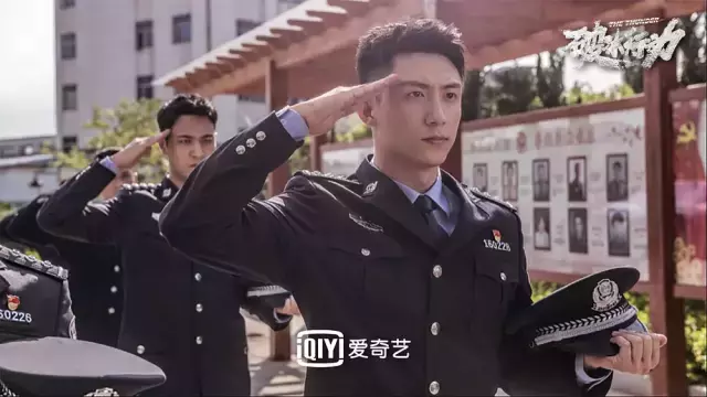 第一制毒村的覆灭,终于被拍成一部超级写实的国产剧