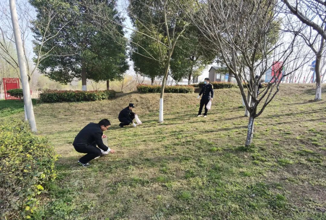 践行雷锋精神 我为长江保护出份力