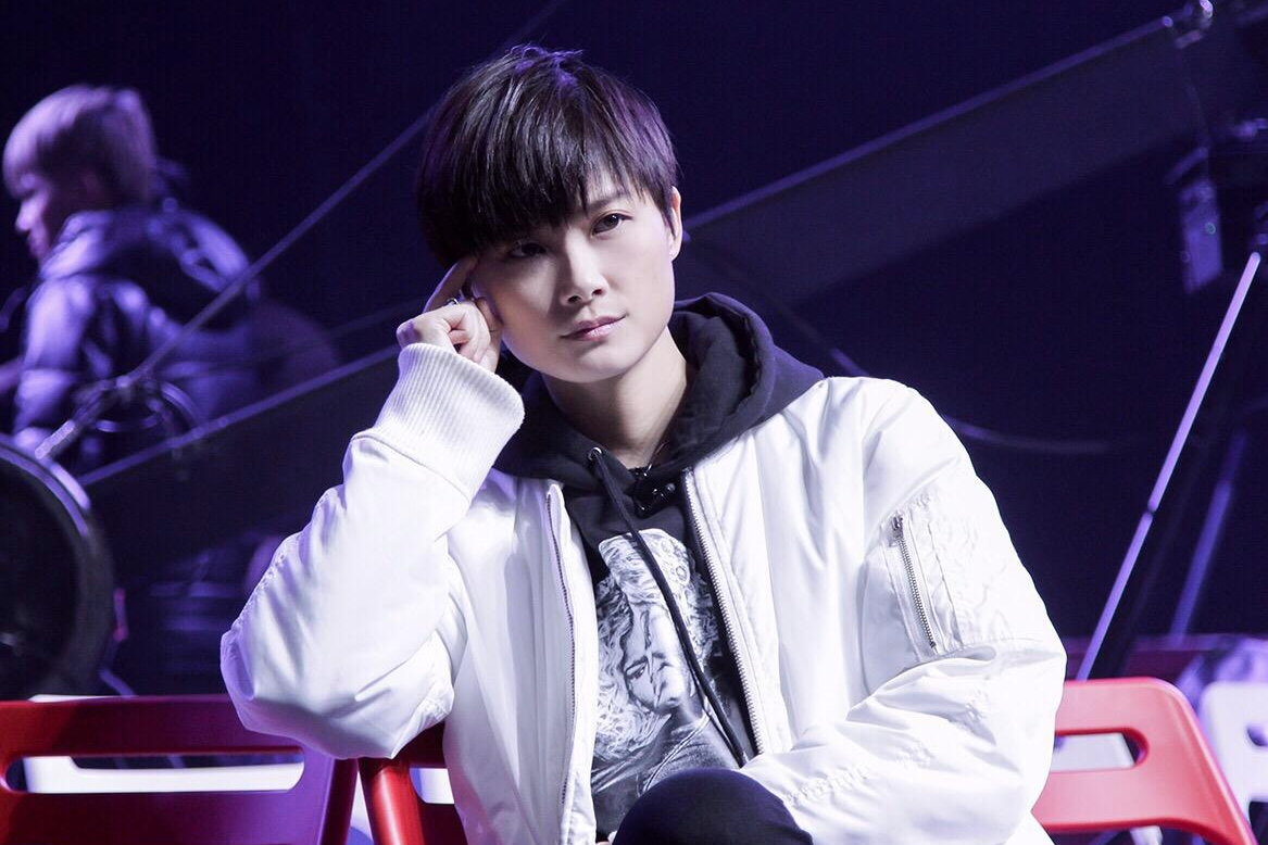 蔡徐坤当导师引好评，是团队操作洗白，还是靠