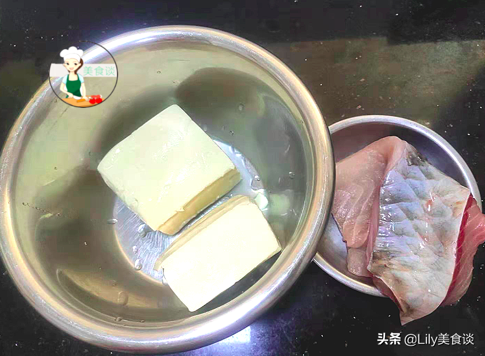 春天最饞這蒸菜，蒸一蒸5分鐘搞定，實在太鮮美了，蒸一盤不夠吃
