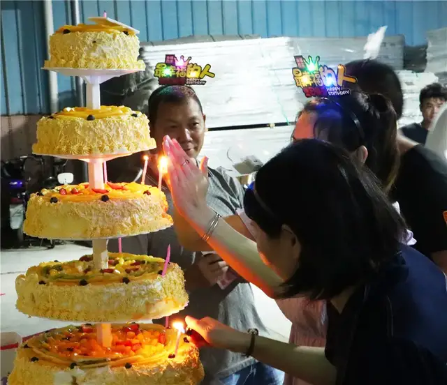 情浓浓乐融融|益宙举办7月份员工生日会,把最美好的祝福送给你