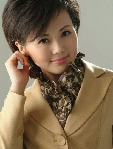 16丧父，拒绝保研，成为央视最年轻国脸，欧阳夏