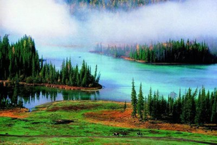 9月秋季最美时节，想旅行的你，这几个地方太美了，带上她出发吧