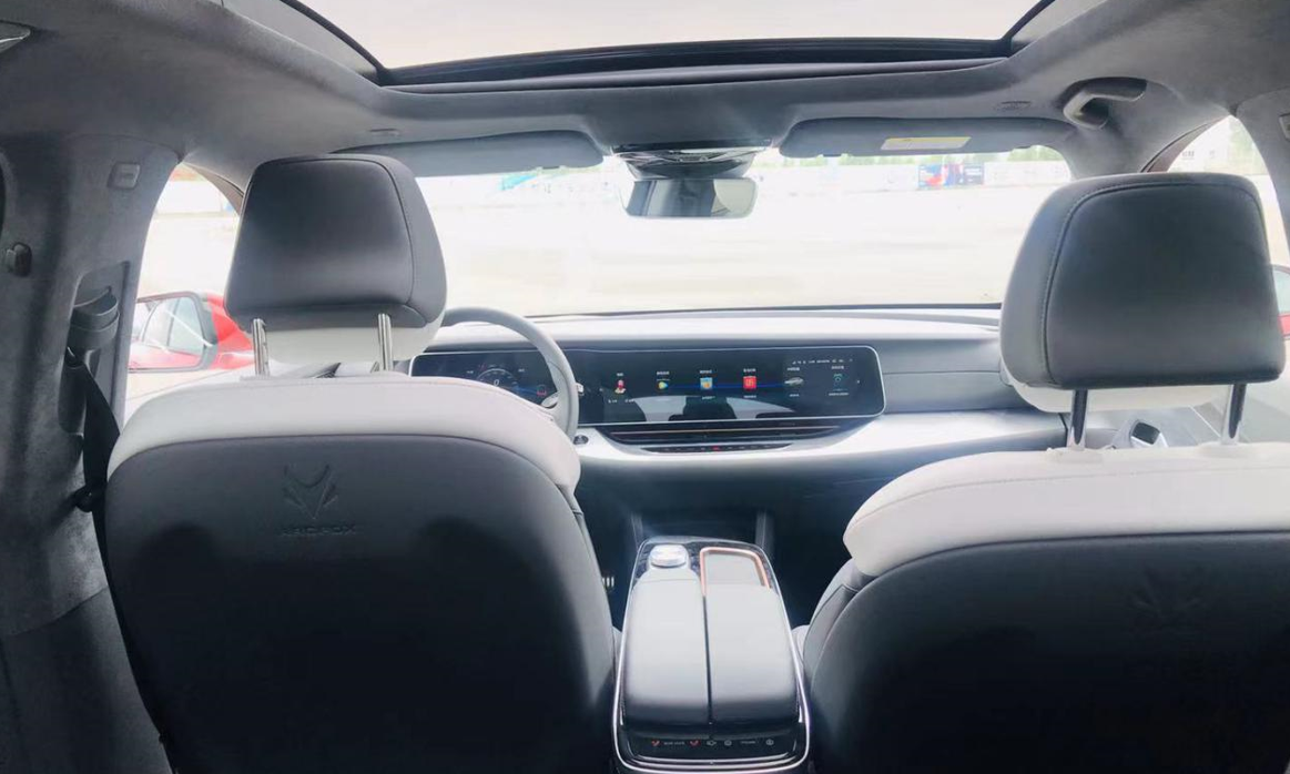 试驾ARCFOX极狐阿尔法S，这是一台可以颠覆认知的电动车