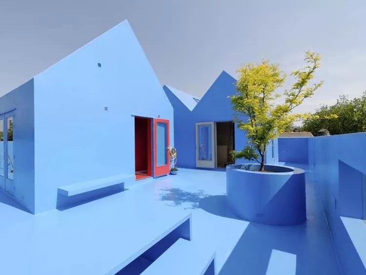 配色还可以这样？10个色彩极具冲击力的建筑景观作品