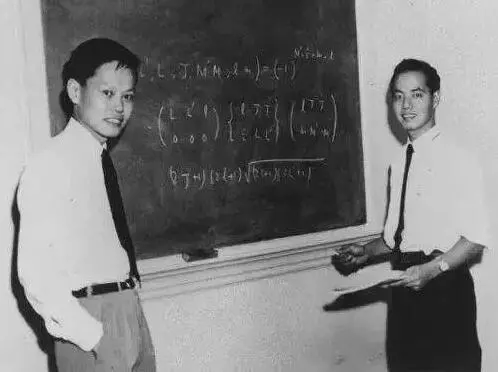 “芝加哥大学没有海,我却甘愿当她的鱼”今天刷屏UChicago红