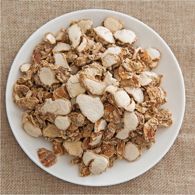 炖羊肉时，要想羊肉炖出来软烂没膻味，2种香料记得放，真的管用