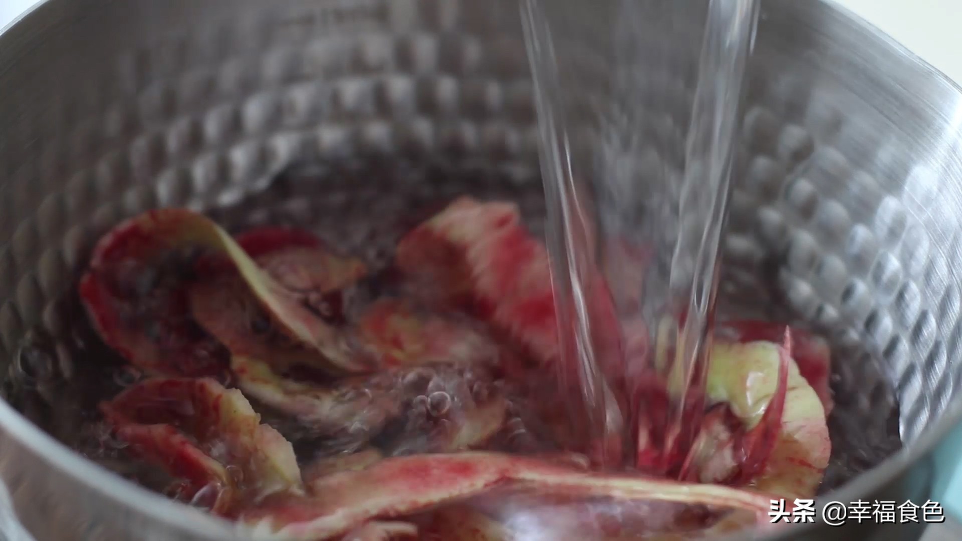 用桃子做花式果冻，满满蜜桃香，好看又好吃