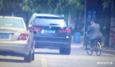 碰瓷手段出新花样！车主白白被讹了2万块，交警
