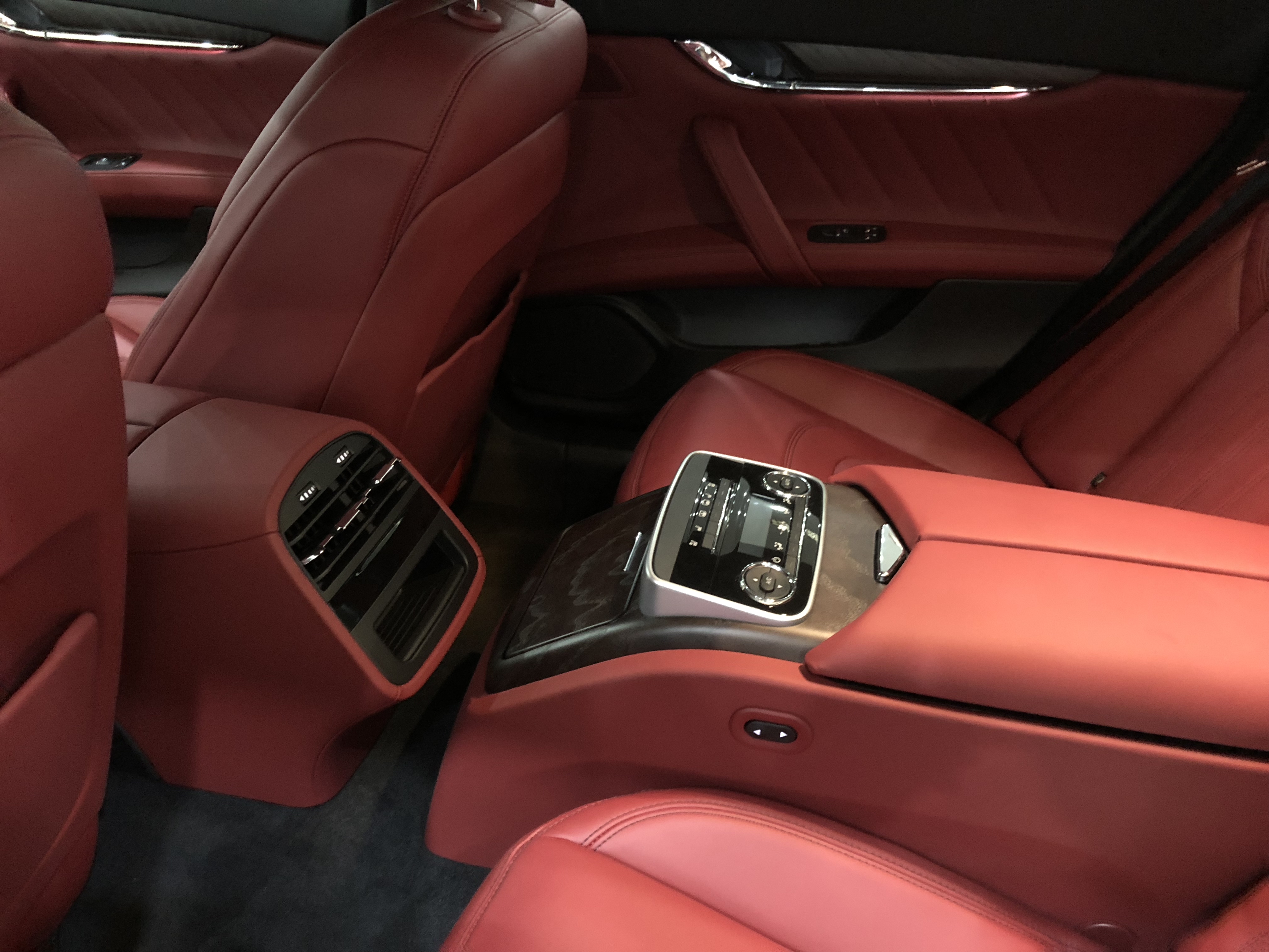 平行进口新款玛莎拉蒂总裁国六接受预定