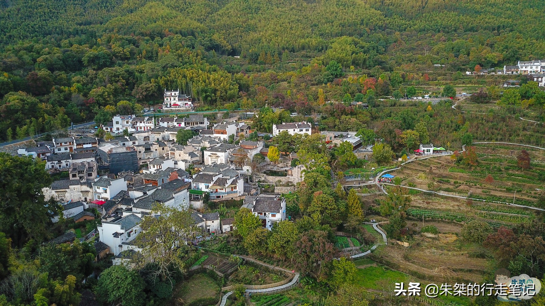 国内秋韵最浓的几个地方，有山有水有古村落，哪一处你最中意？