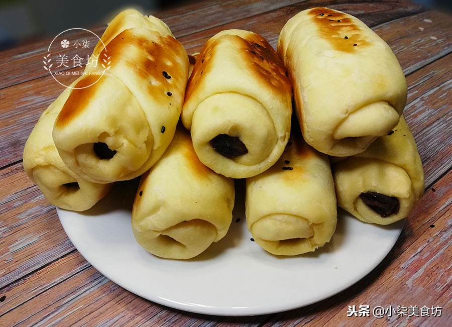 图片[1]-一碗面粉 3个鸡蛋 不放一滴水 这样做面包暄软 个个香甜味美-起舞食谱网