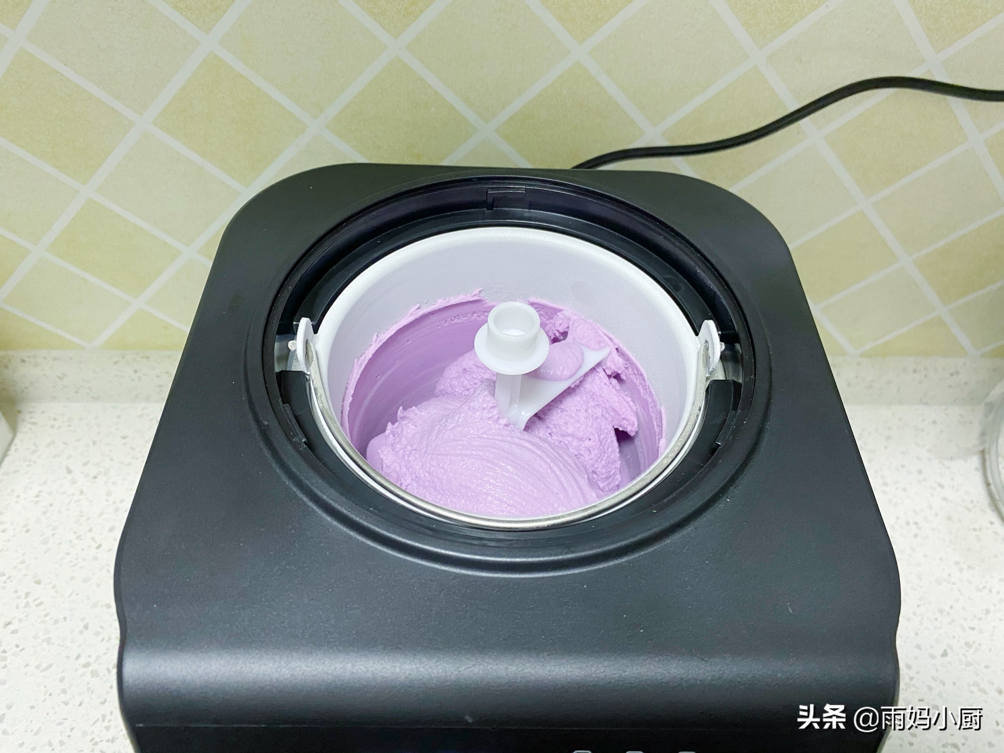 紫薯除了煮粥，還能做冰淇淋，香濃順滑健康又實惠，孩子吃得放心