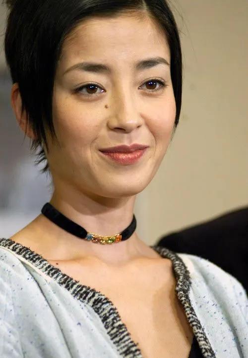 Rie Miyazawa, the queen of Japan: She was voyeurized and beaten by her ...