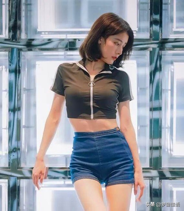 Anchor Wang Xiaomo broke up with Yuhuang, the breakup fee was as high ...