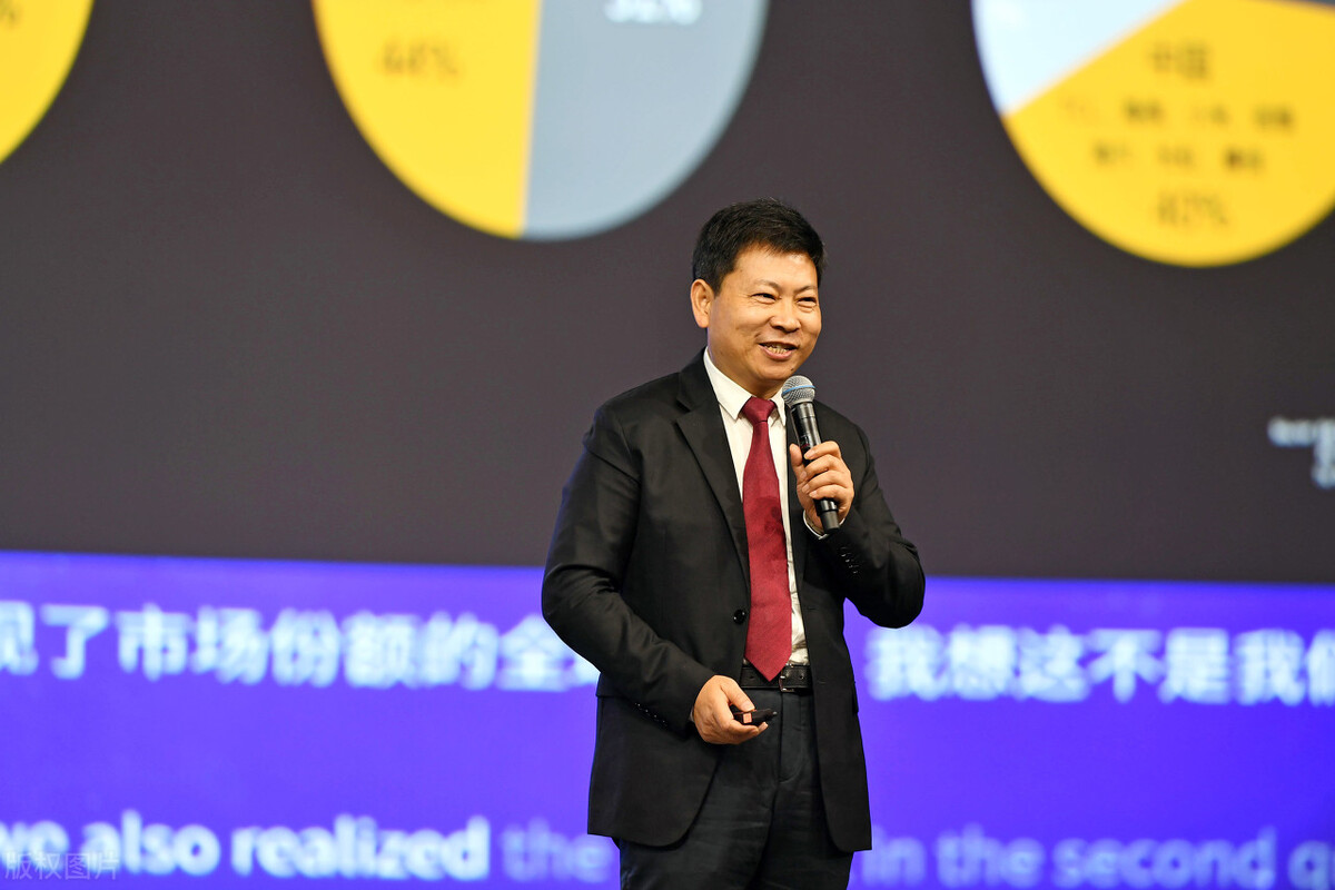 华为宣布人事变动，余承东又被调离，诚心道歉的原因让人深思