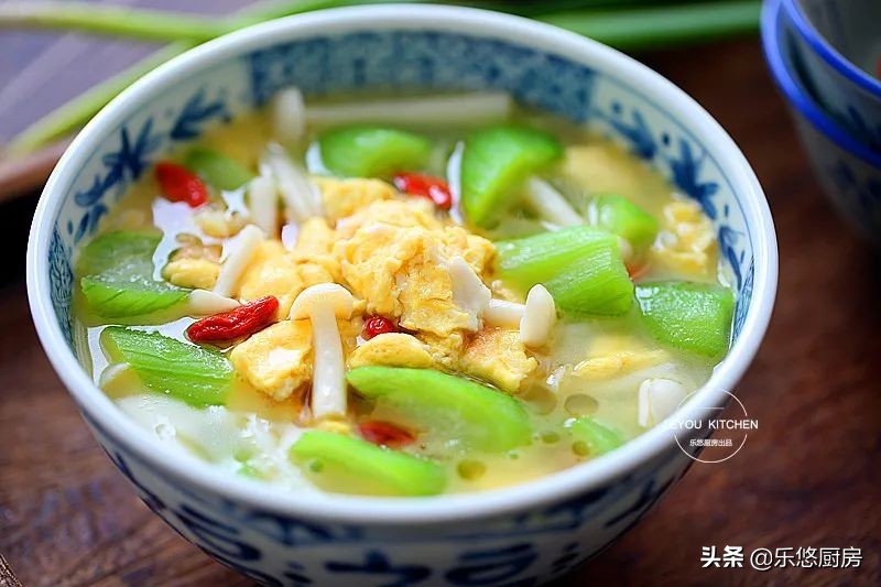 7月多喝这碗汤，鲜美又消暑，每次做都一点不剩