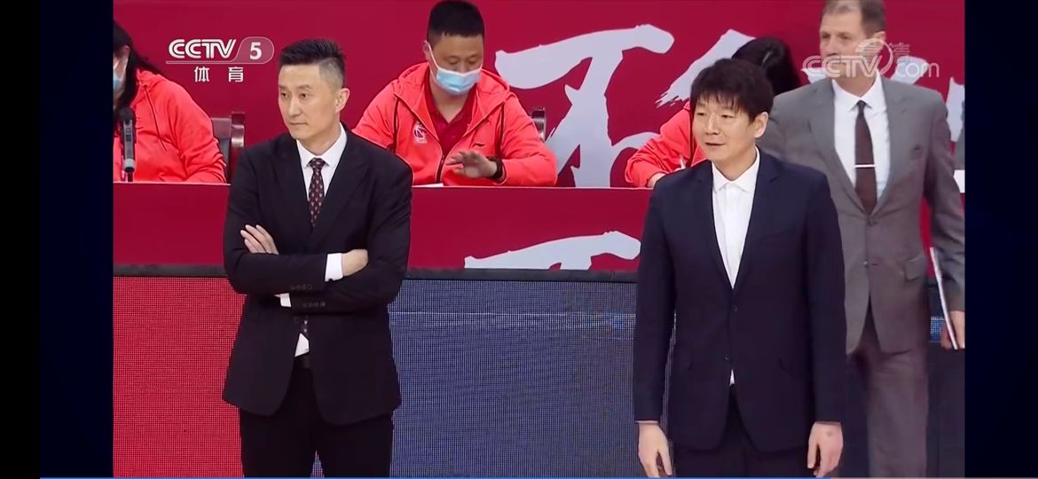 姚明也上了！披挂上阵执裁CBA全明星，网友：还有谁敢骂裁判？