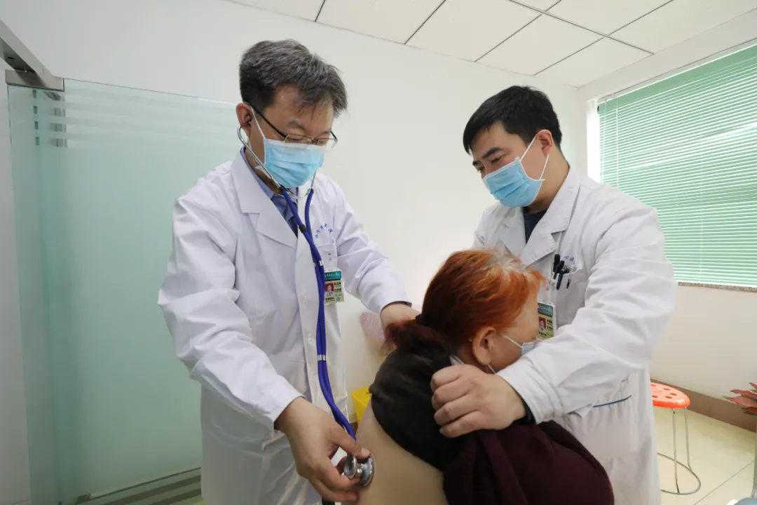 临汾市中心医院：北大人民医院医学专家高占成教授首次公益出诊