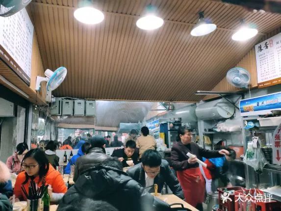 走遍成都的街街角角，终于在“苍蝇馆子”里寻到了美食的江湖味道