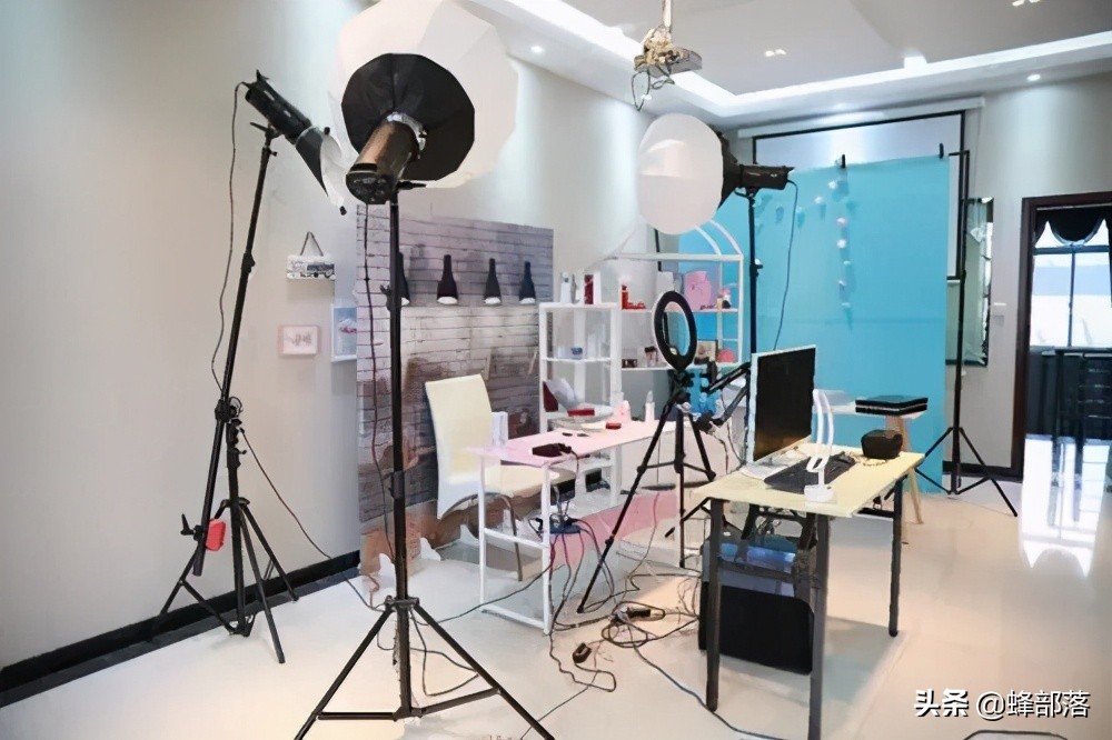 自媒体竞争越来越大，2021农民将迎来2大机遇，抓住了，前景不错