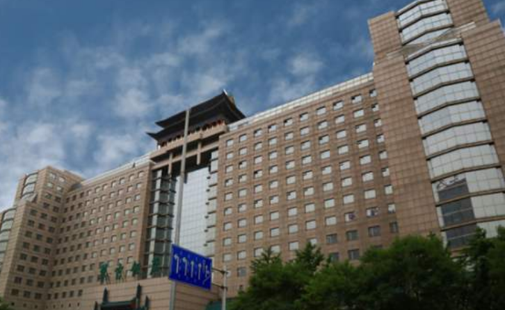 刘强东花27亿，买下了母校旁边的酒店，酒店现状如何？